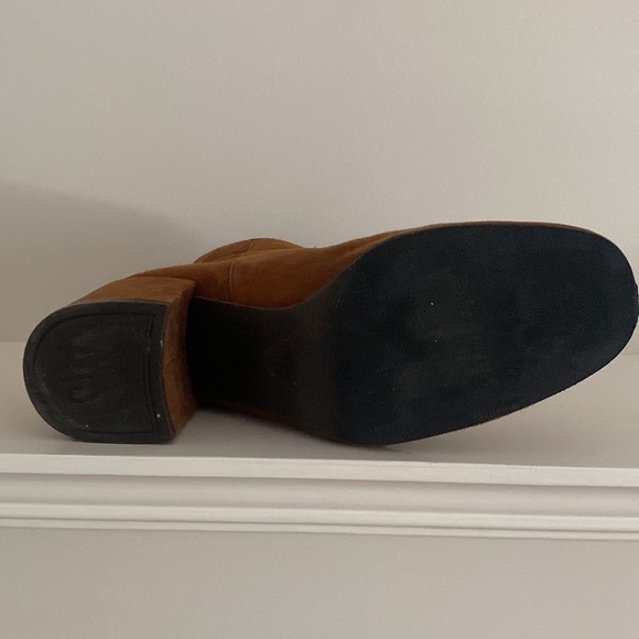 Stuart Weitzman Brown Suede Bootie | Size 8 - Picture 5 of 6